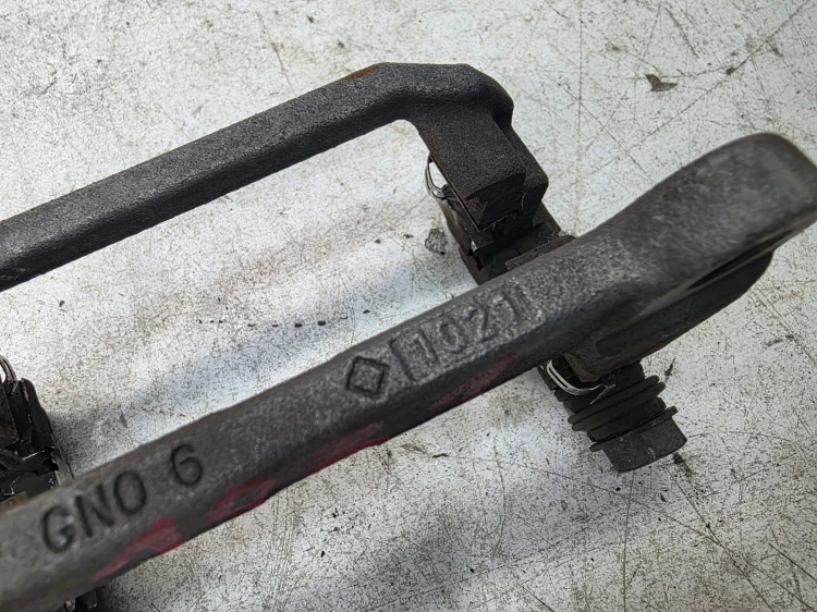 JARZMO ZACISKU TYŁ AUDI VW SEAT SKODA 1021-0731A