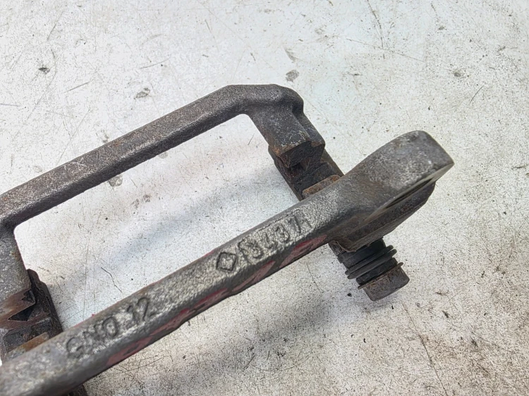 JARZMO ZACISKU HAMULCOWEGO TYŁ AUDI A4 A5 Q5 POD TARCZE 300 MM 3437-0731A