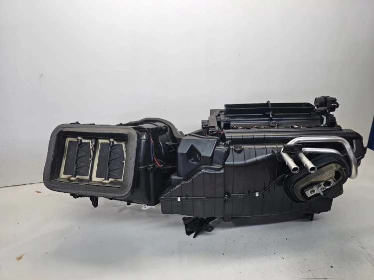 NAGRZEWNICA KOMPLETNA AUDI Q5 80A FY 80B816005R
