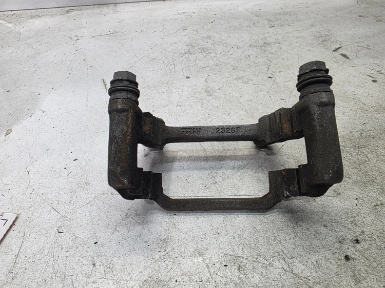 JARZMO ZACISKU HAMULCOWEGO TYŁ AUDI A4 A5 Q5 POD TARCZE 330 MM 8107-2326F