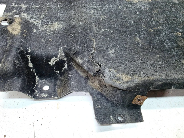 OSŁONA PODWOZIA PRAWA DUŻA AUDI Q7 4M 4M0825206J 90/26
