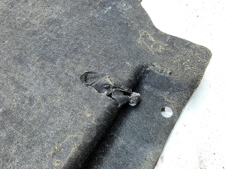 OSŁONA PODWOZIA PRAWA DUŻA AUDI Q7 4M 4M0825206J 90/26