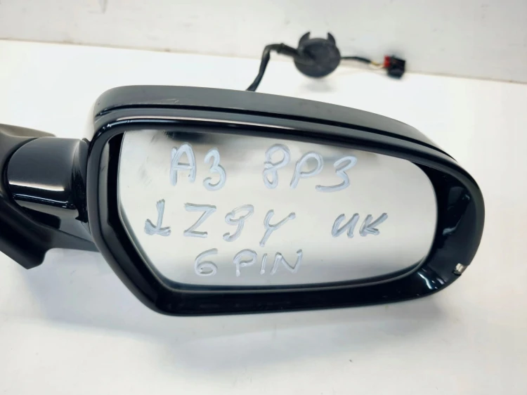 LUSTERKO ZEWNĘTRZNE PRAWY PRZÓD AUDI A3 8P LIFT LZ9Y 6PIN 8P3 UK