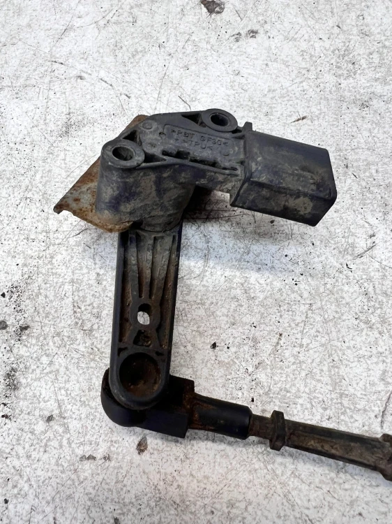 CZUJNIK POZIOMU POZIOMOWANIA ŚWIATEŁ AUDI Q7 4M 4M0941309H