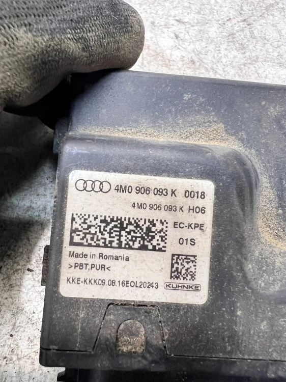 MODUŁ STEROWNIK POMPY PALIWA AUDI Q7 4M 4M0906093K