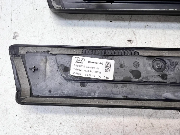 LISTWA PROGOWA WEWNĘTRZNA AUDI Q7 4M KOMPLET SLINE