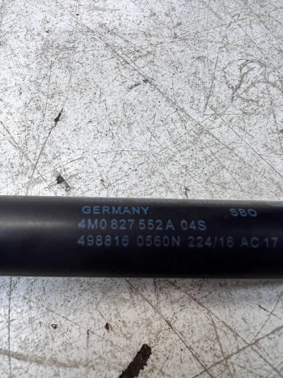 SIŁOWNIK TELESKOP MASKI AUDI Q7 4M 4M0827552A