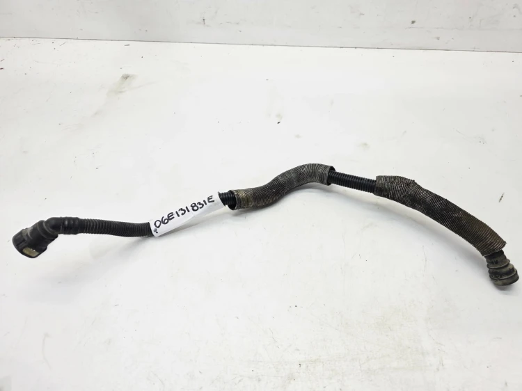 RURA ŁĄCZĄCA PRZEWÓD POWIETRZA AUDI A6 C6 2.4 BDW 06E131831E