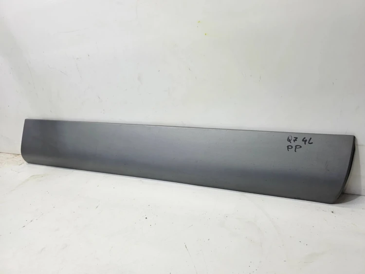 LISTWA DOLNA DRZWI PRAWY PRZÓD AUDI Q7 4L 4L0853960A/B