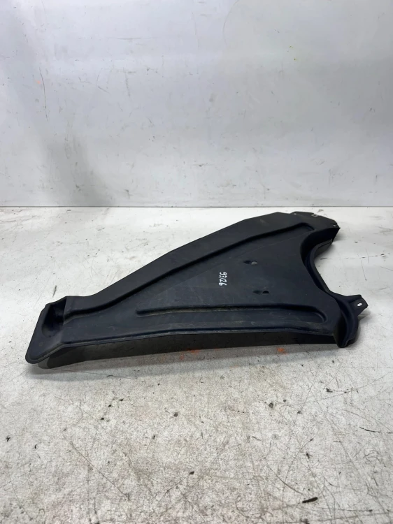 OSŁONA PODWOZIA AUDI Q7 4M 4M0825219E 93/26