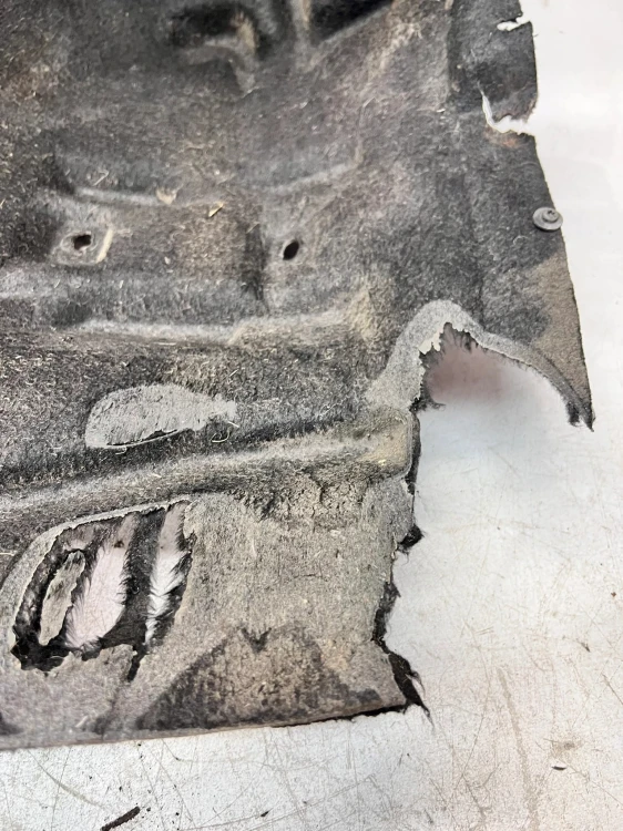 NADKOLE MATERIAOWE PRAWY PRZÓD AUDI A4 B8 ALLRAOD 8K9821172B
