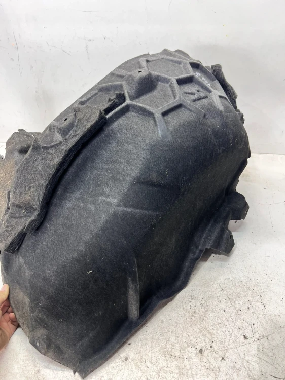NADKOLE MATERIAOWE PRAWY TYŁ AUDI Q7 4M 4M0810172G