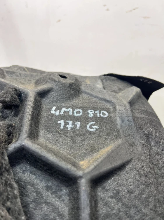 NADKOLE MATERIAOWE LEWY TYŁ AUDI Q7 4M 4M0810171G