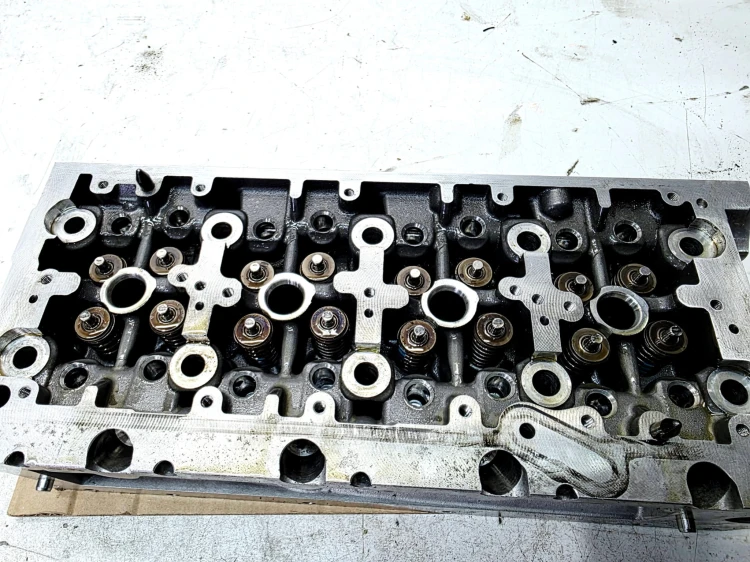 GŁOWICA Z ZAWORAMI AUDI VOLKSWAGEN SEAT SKODA 1.6 2.0 TDI 04L103373E 5/26