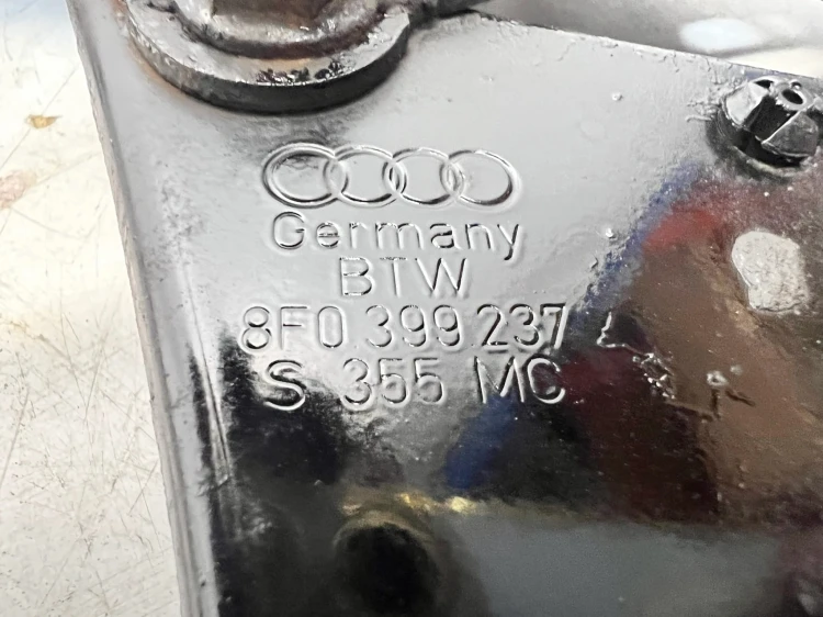 WSPORNIK TRAWERS WÓZEK PRZÓD AUDI A5 CABRIO 8F0399237
