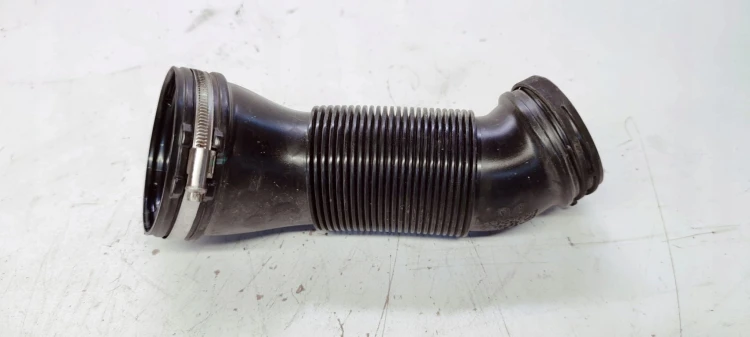 WLOT DOLOT RURA POWIETRZA AUDI Q3 F3 5QA129684