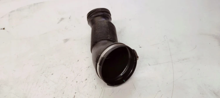 WLOT DOLOT RURA POWIETRZA AUDI Q3 F3 5QA129684