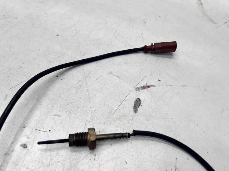 CZUJNIK TEMPERATURY SPALIN SONDA AUDI A3 8V VW SKODA SEAT 04L906099AB