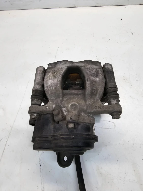 ZACISK HAMULCOWY LEWY TYŁ AUDI A4 B9 A5 8W0405BL