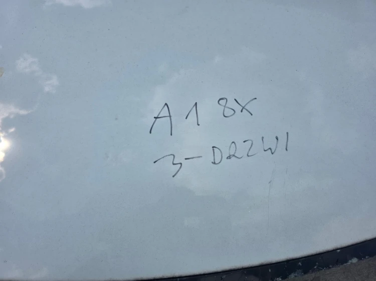 DACH POSZYCIE DACHU AUDI A1 8X 3- DRZWI 2010-2018 ORYGINAŁ RÓŻNE KOLORY !!!