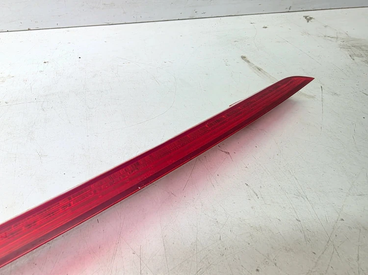 ŚWIATŁO STOP STOPU AUDI A3 8V S-LINE 8V0945097B
