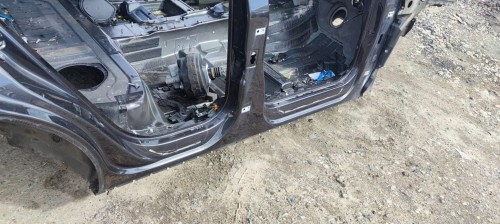ĆWIARTKA PRÓG BOK PRAWA STRONA AUDI Q5 8R LZ7L