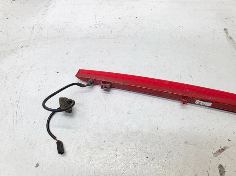 ŚWIATŁO STOP STOPU AUDI A3 8V S-LINE 8V0945097B