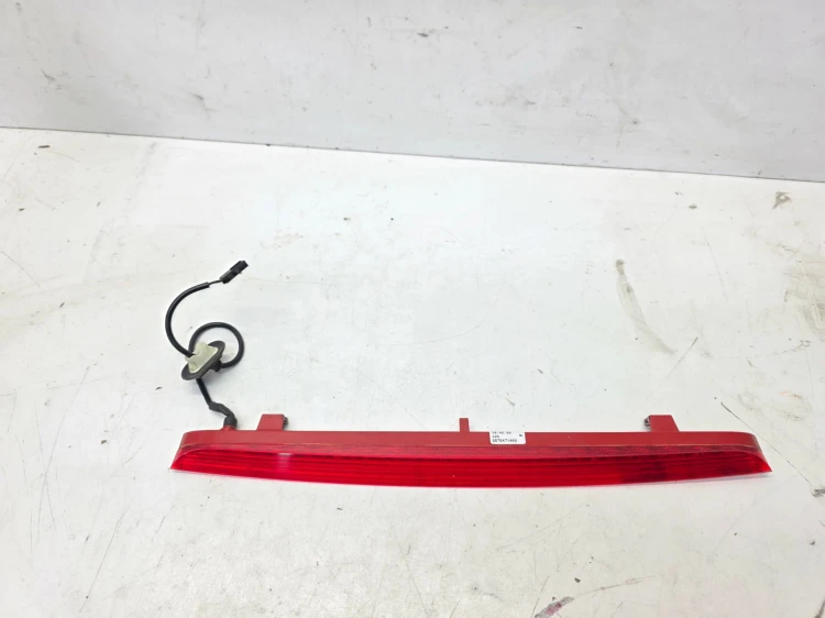 ŚWIATŁO STOP STOPU AUDI A3 8V S-LINE 8V0945097B