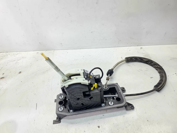 WYBIERAK LEWAREK ZMIANY BIEGÓW AUTOMAT AUDI A3 8V 8V1713023G EUROPA