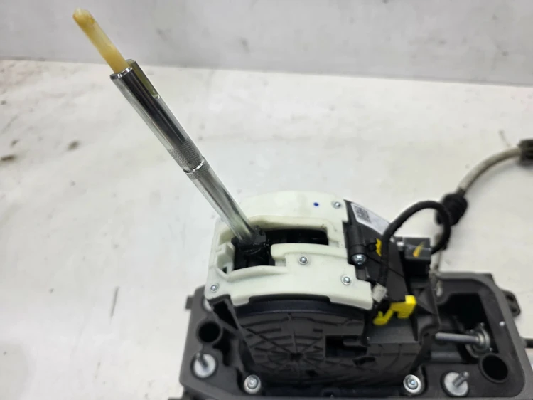 WYBIERAK LEWAREK ZMIANY BIEGÓW AUTOMAT AUDI A3 8V 8V1713023G EUROPA