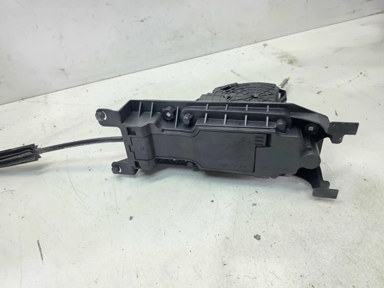 WYBIERAK LEWAREK ZMIANY BIEGÓW AUTOMAT AUDI A3 8V 8V1713023G EUROPA