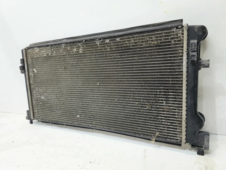 CHŁODNICA WODY PŁYNU AUDI A3 8V VOLKSWAGEN SEAT SKODA 5Q0121251EC 2/26