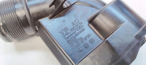 RURA TURBO INTERCOOLERA AUDI A4 B9 A5 2.0 TDI 04L131111N