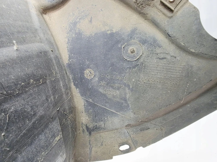 NADKOLE PLASTIKOWE PRAWY PRZÓD AUDI A3 8V 8V0821172 1/25
