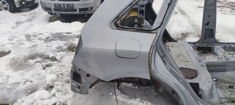 ĆWIARTKA BŁOTNIK PRÓG PRAWY TYŁ AUDI Q5 8R 2008-2016