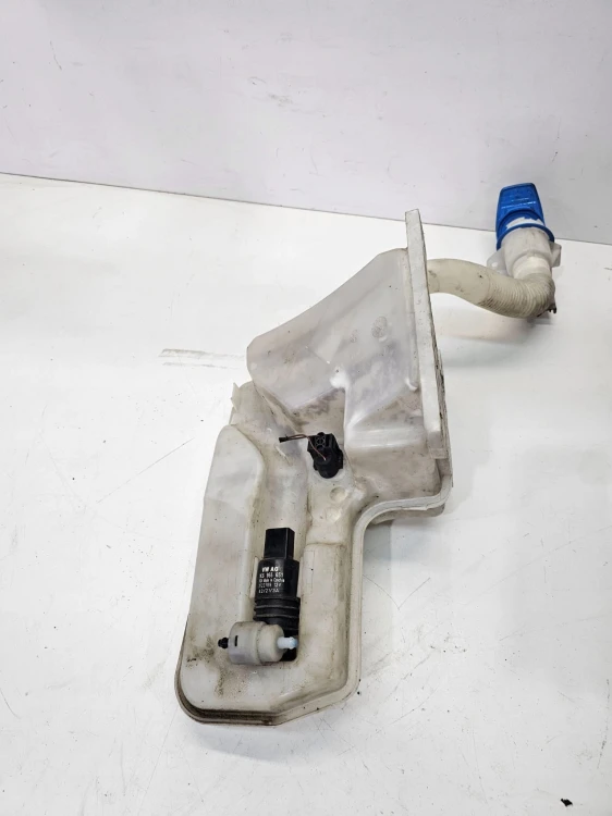 ZBIORNIK PŁYNU DO SPRYSKIWACZY AUDI VOLKSWAGEN SEAT SKODA 5Q0955453L