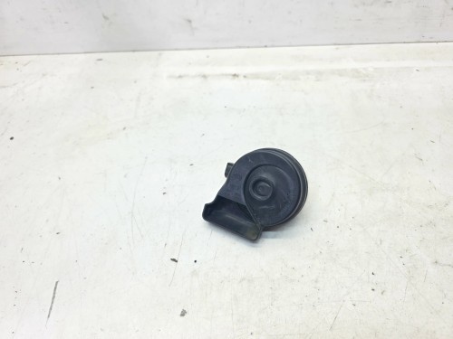 KLAKSON SYGNAŁ HIGH PRAWY AUDI A3 8V 5Q0951223A *2*