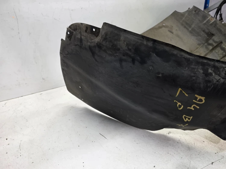 NADKOLE MATERIAŁOWE LEWY PRZÓD AUDI A4 B7 8E0821171E