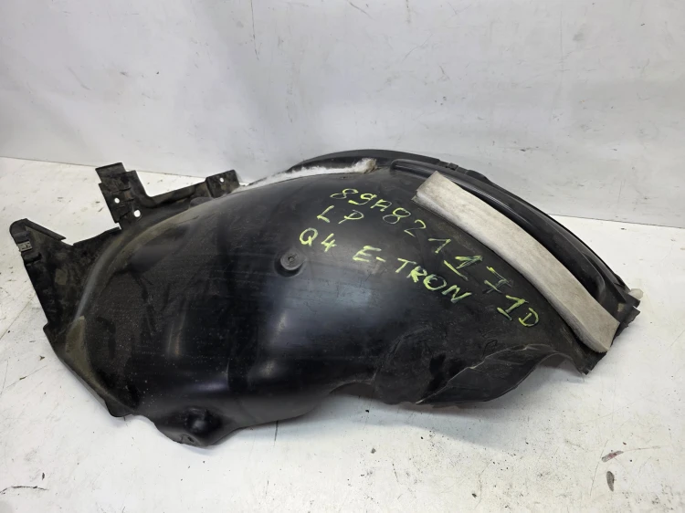 NADKOLE PLASTIKOWE LEWY PRZÓD AUDI Q4 E-TRON 89A821171D