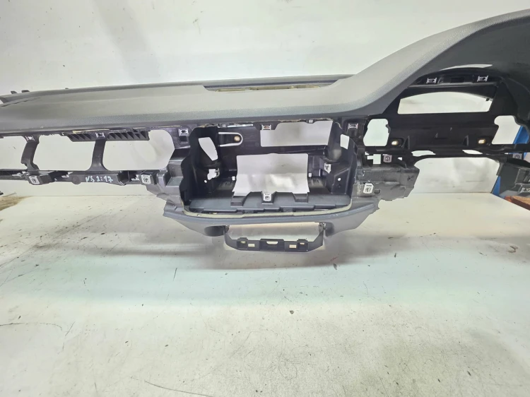 DESKA KONSOLA KOKPIT HEAD UP AUDI Q7 4M 4M2857001J ANGIELSKA