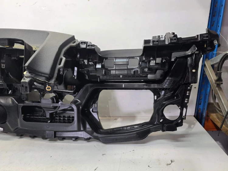 DESKA KONSOLA KOKPIT HEAD UP AUDI Q7 4M 4M2857001J ANGIELSKA