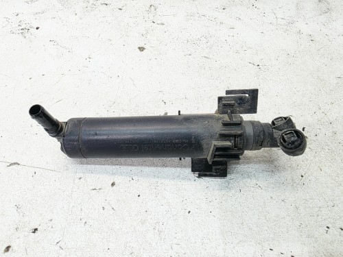 SPRYSKIWACZ REFLEKTORA PRAWY AUDI A4 B8 LIFT 8K0955102D