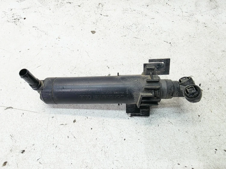 SPRYSKIWACZ REFLEKTORA PRAWY AUDI A4 B8 LIFT 8K0955102D