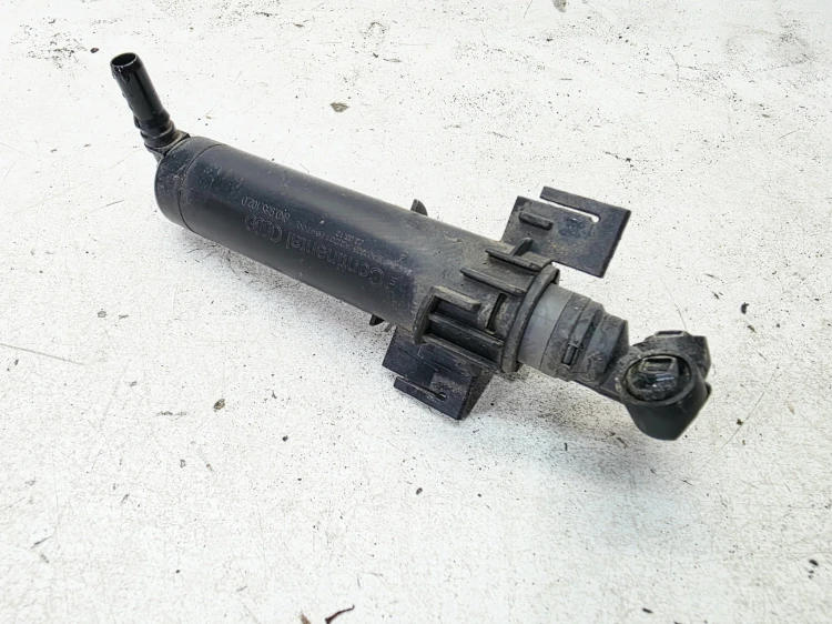 SPRYSKIWACZ REFLEKTORA PRAWY AUDI A4 B8 LIFT 8K0955102D