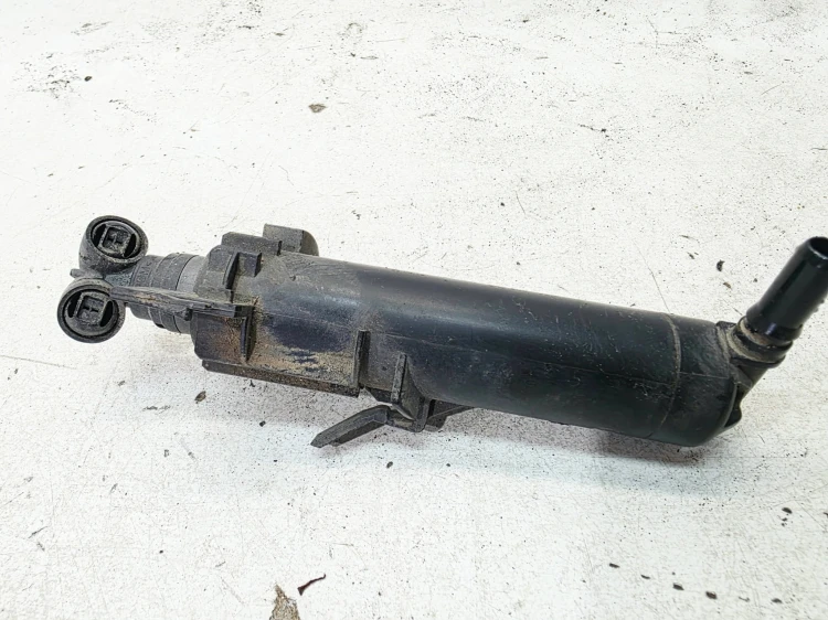SPRYSKIWACZ REFLEKTORA PRAWY AUDI A4 B8 LIFT 8K0955102D