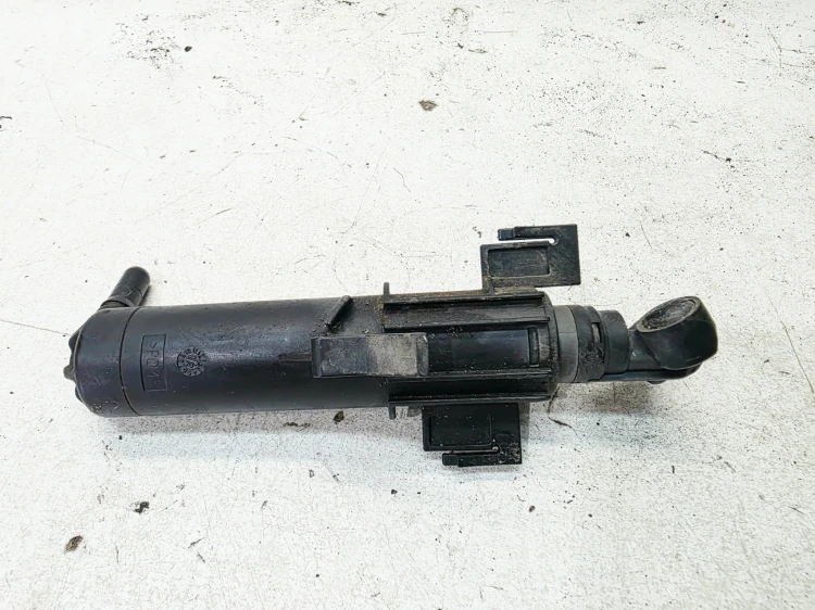 SPRYSKIWACZ REFLEKTORA LEWY AUDI A4 B8 LIFT 8K0955101D
