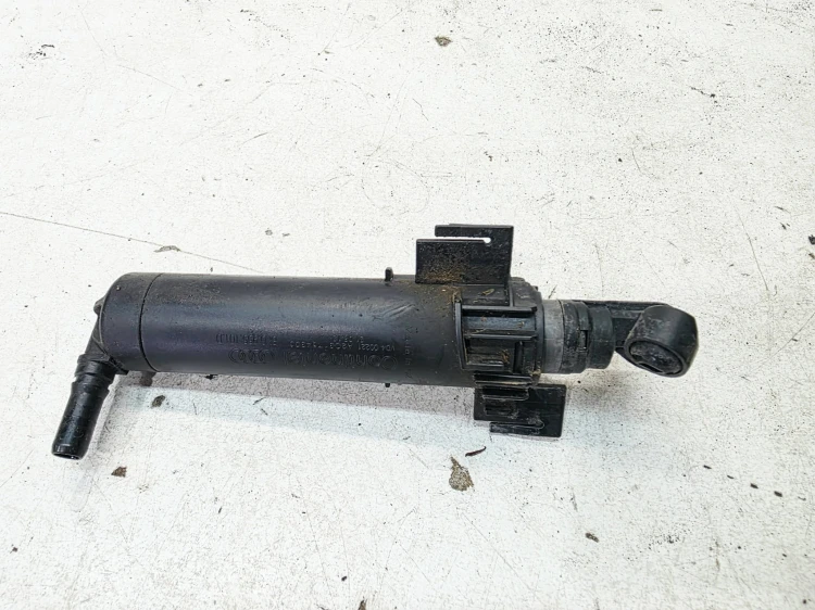 SPRYSKIWACZ REFLEKTORA LEWY AUDI A4 B8 LIFT 8K0955101D