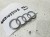 ZNACZEK EMBLEMAT Z POKRYWY SILNIA AUDI A3 A4 A5 A6 4H0103940B 103MMX36MM