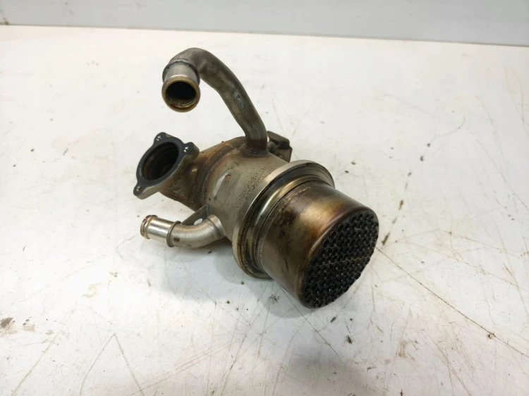 CHŁODNICA SPALIN EGR AUDI A3 8V VOLKSWAGEN SEAT SKODA 2.0 TDI 04L131512