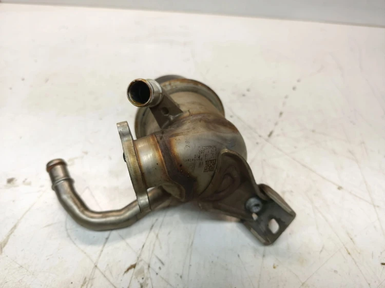 CHŁODNICA SPALIN EGR AUDI A3 8V VOLKSWAGEN SEAT SKODA 2.0 TDI 04L131512